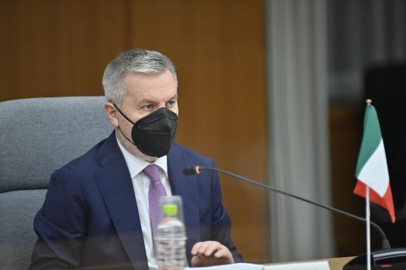 Italiens Fünf-Sterne-Bewegung lehnt Waffenlieferungen an die Ukraine ab