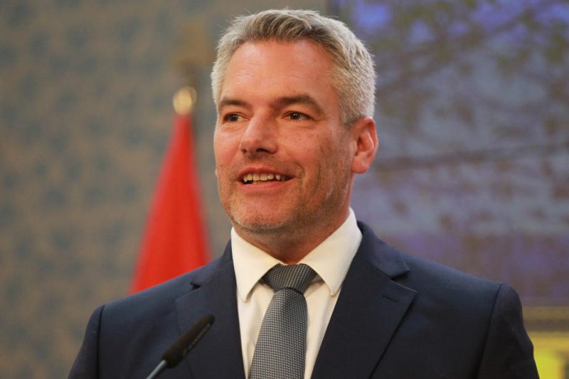 Österreichs Kanzler stellt neue Regierung nach Kabinettsumbildung vor