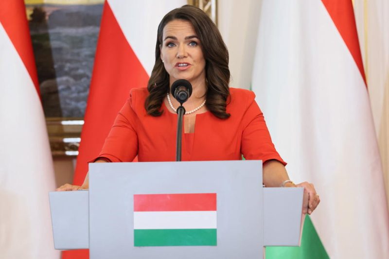 Ungarische Präsidentin reist nach Warschau, um Beziehungen zu stärken
