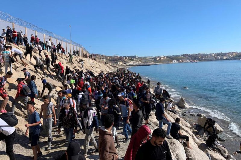 Madrid und EU erarbeiten Notfallplan zur Bewältigung der Migrationskrise