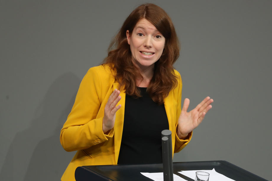 „Mit dem Entwurf der Start-up-Strategie legen wir Lösungsvorschläge für die großen Baustellen im Start-up-Bereich vor und wollen Deutschland zu einem Treiber eines europäischen Start-up-Standorts machen“, so Anna Christmann.