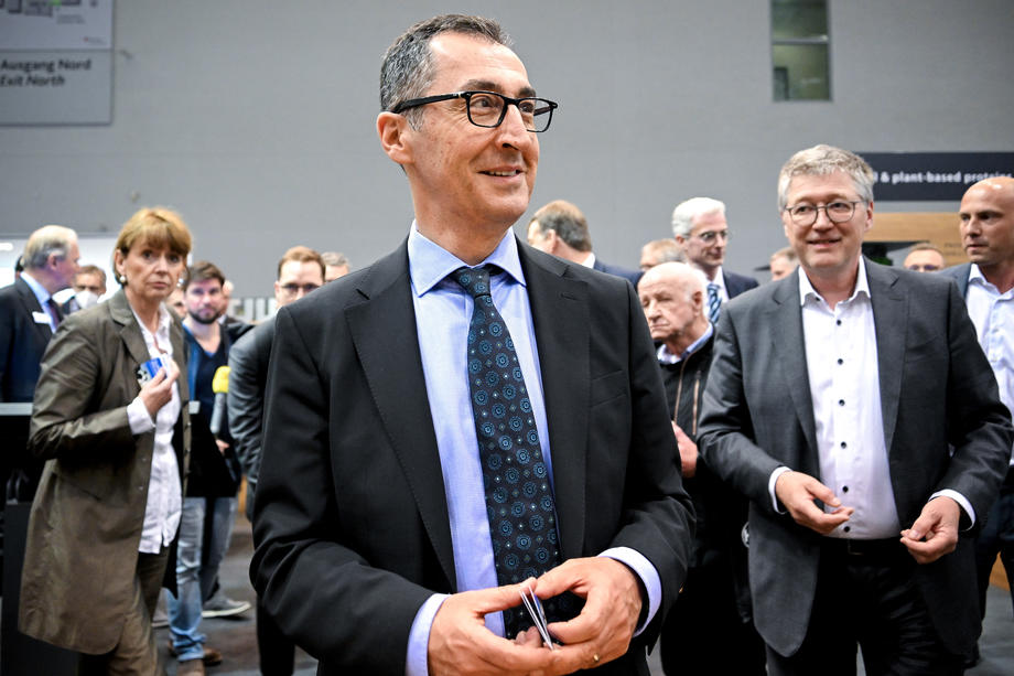German Minister for Food and Agriculture Oezdemir visits Anuga FoodTec supplier fair