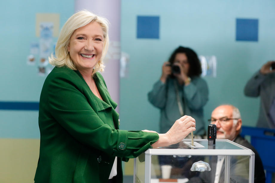 Matrine Le Pen votes in first round of legislative elections