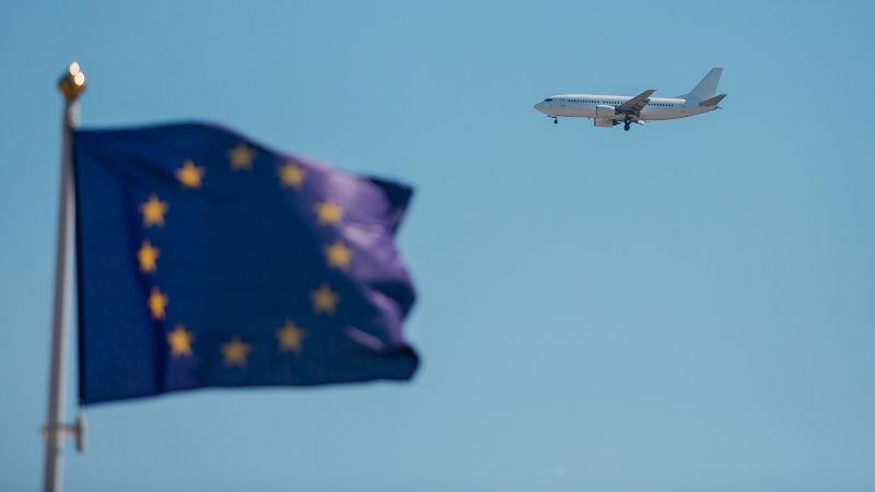EU-Parlament unterstützt höhere Beimischziele für grünes Kerosin