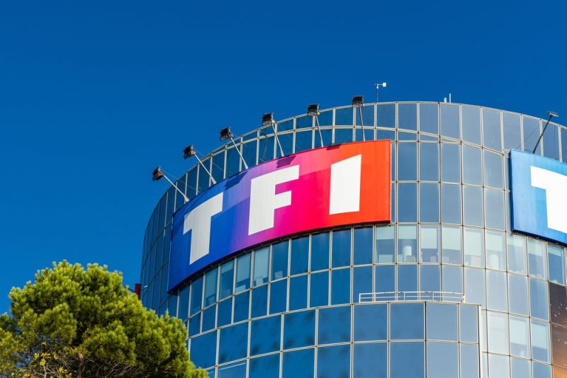 Französischer Mediengigant lässt sich von Kartellamtsbericht nicht abschrecken