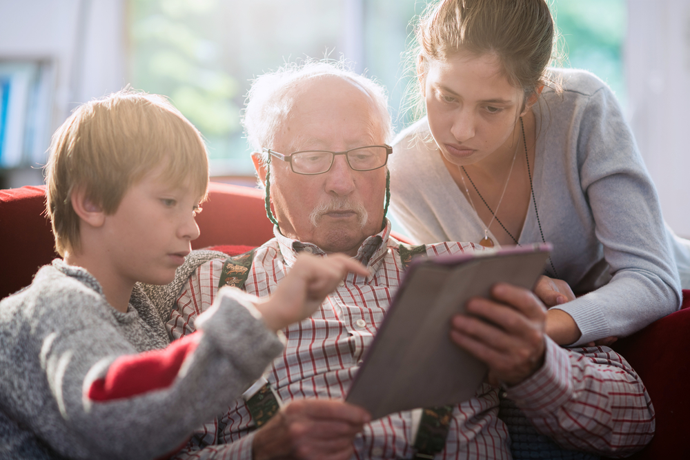 His,Two,Grandchildren,Teach,Their,Grandfather,How,To,Use,A
