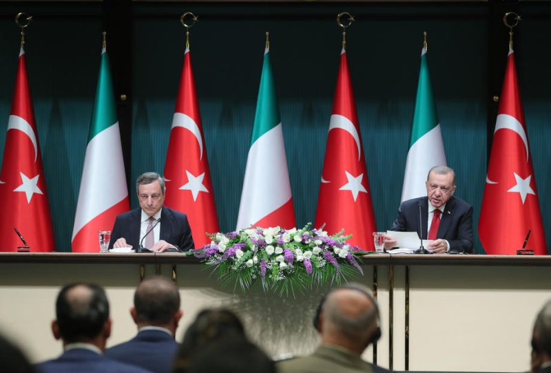 Draghi versöhnt sich bei Ankara-Gipfel mit Erdogan