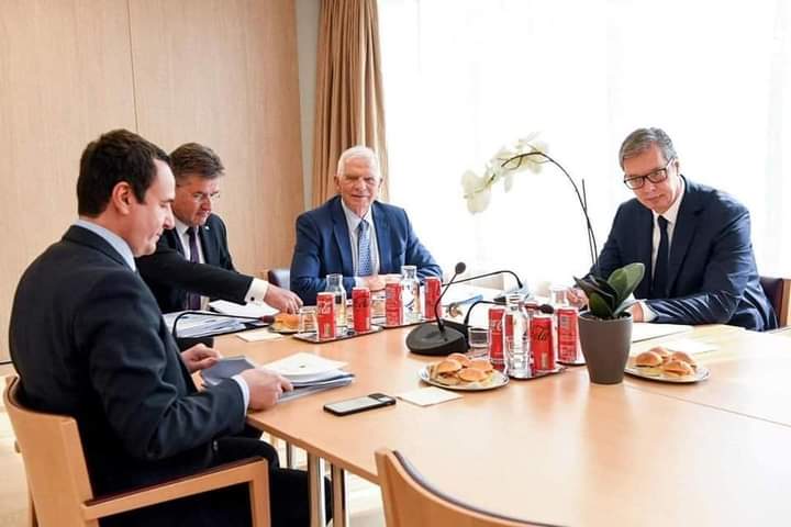 Trotz EU-Vermittlung: Serbien und Kosovo kommen nicht aus der Autokennzeichen-Sackgasse heraus