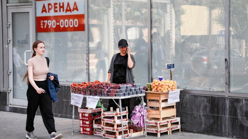 Trotz abgewendetem Kollaps kämpfen Russen mit wirtschaftlichen Problemen