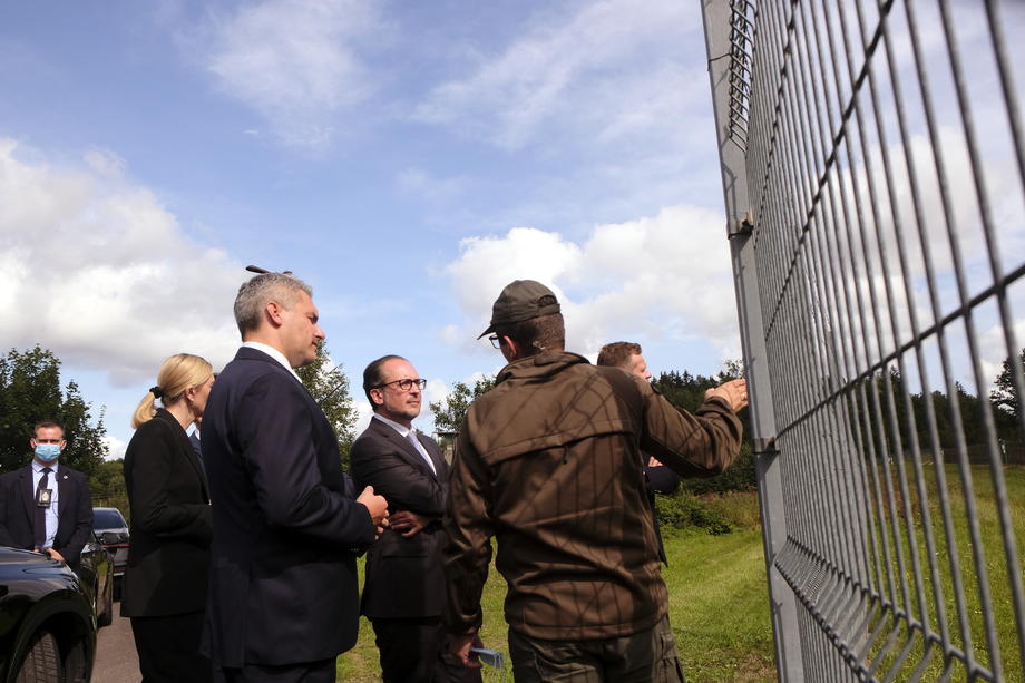 Austrian foreign and interior ministers visit Belarus?Lithuania border