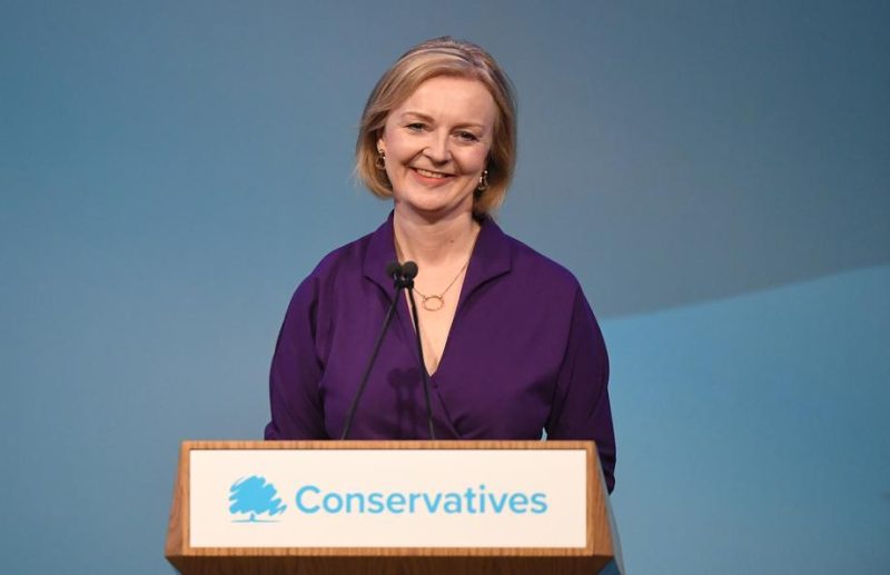 Großbritannien: Truss' Amtsantritt von Energiekrise, Rezession und Spannungen mit EU geprägt