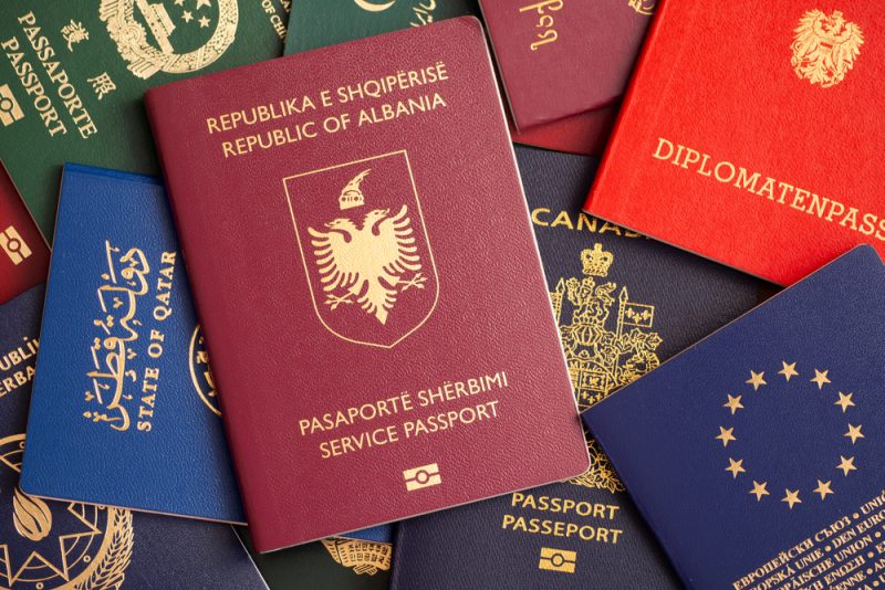 Pässe gegen Geld: EU macht Druck auf Albanien
