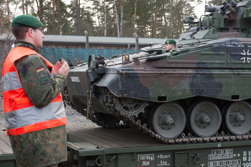 Ringtausch: Erste Marder-Panzer in Griechenland angekommen