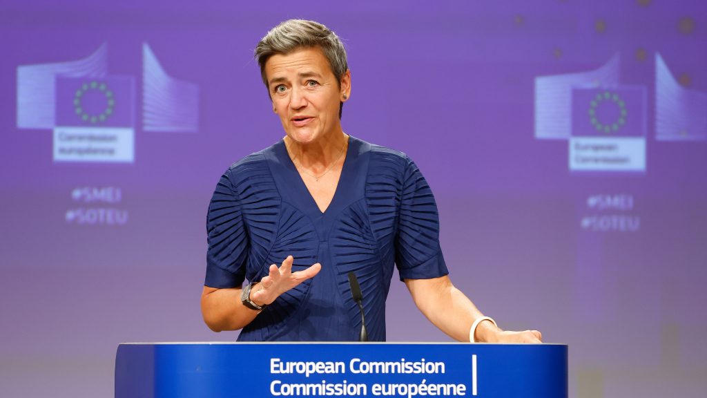 epa10192998 European Commission Executive Vice-President of the European Commission for A Europe Fit for the Digital Age, Margrethe Vestager and European Commissioner in charge of internal market Thierry Breton (not pictured), give a press conference on the Single Market Emergency Instrument at the European Commission in Brussels, Belgium, 19 September 2022.  EPA-EFE/STEPHANIE LECOCQ