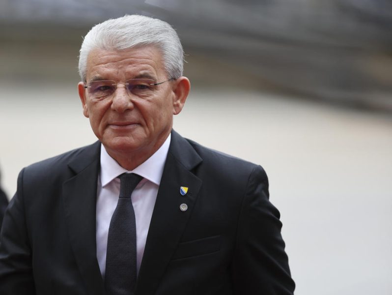 Schmidt-Intervention in Bosnien könnte rechtliches Nachspiel haben