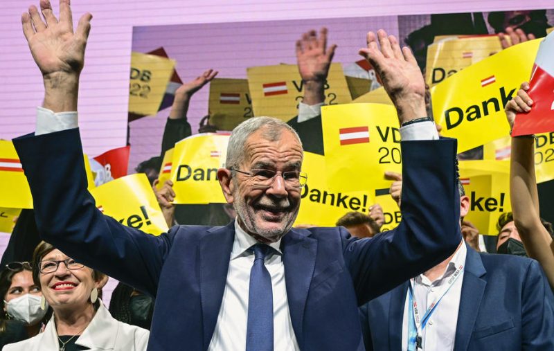 Van der Bellen im ersten Wahlgang als Bundespräsident wiedergewählt