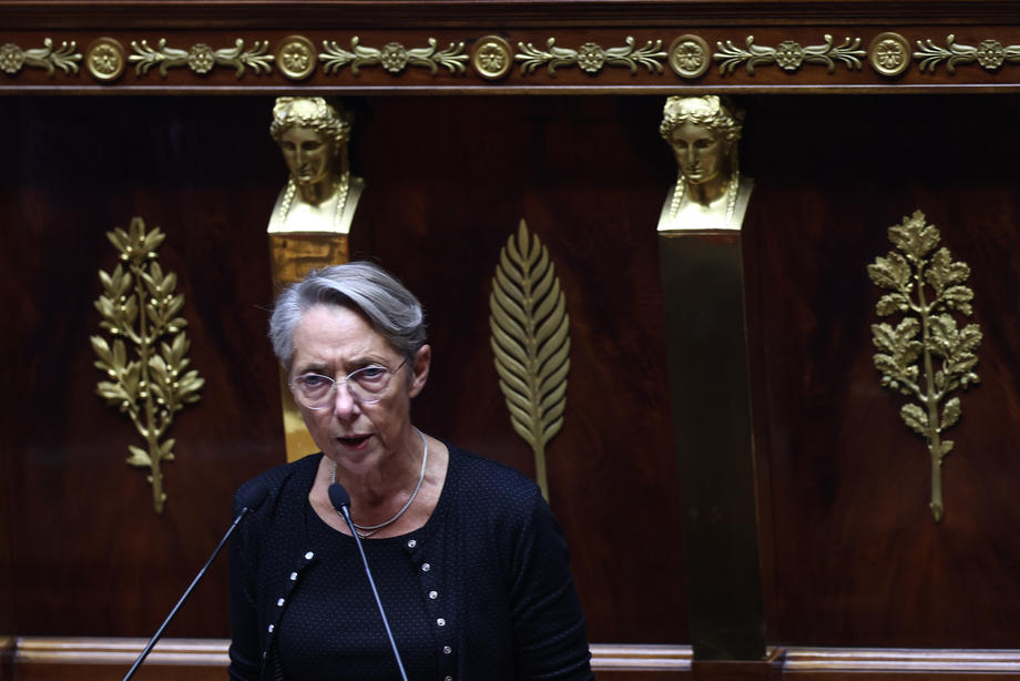 Budget bill to be forced through Parliament by French government