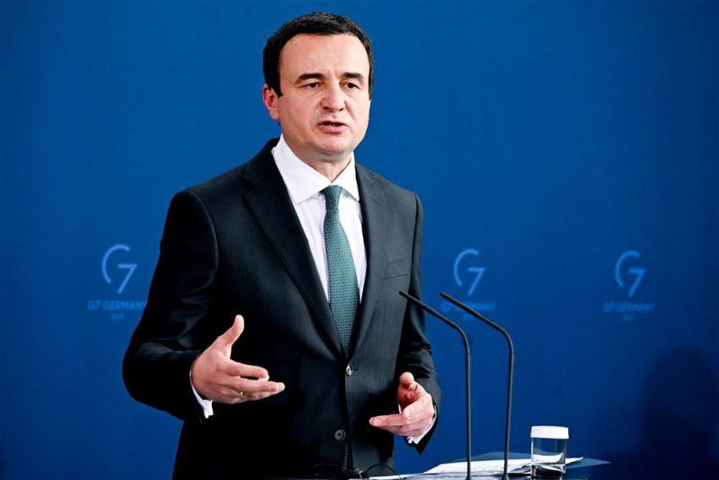 Serbische Vertreter verlassen massenweise kosovarische Institutionen