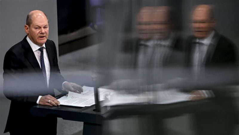 Verteidigungsausgaben: Merz wirft Scholz Wortbruch vor