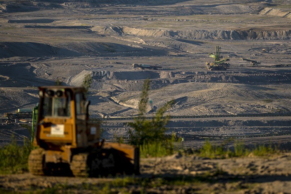 Czech government sent draft of agreement about Turow lignite mine to Poland