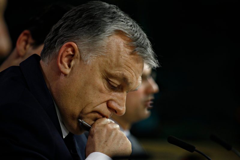 Slowakische Politiker kritisieren Orbáns ultranationalistischen Schal scharf