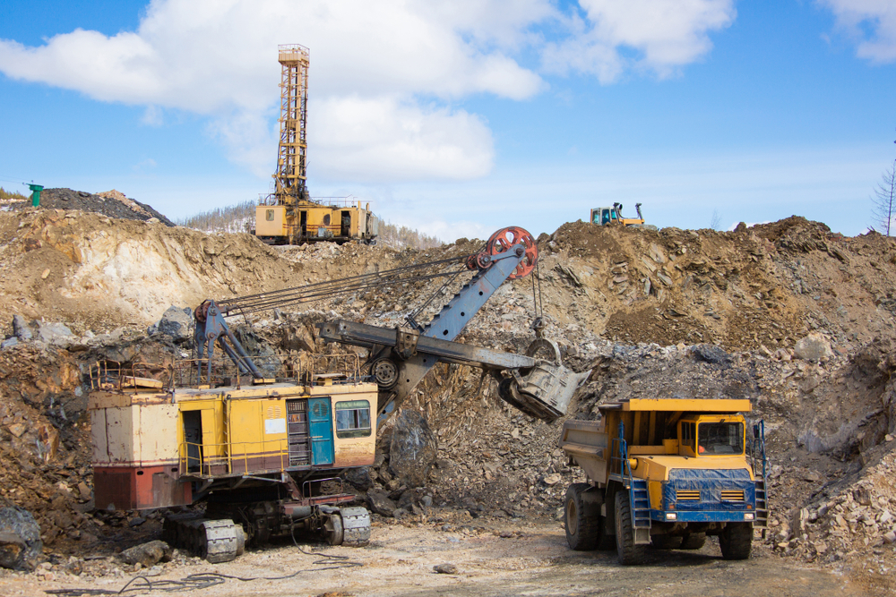 Quarry,Extraction,Of,Silicon.,Minerals.,Loading,And,Transportation,Of,Minerals.