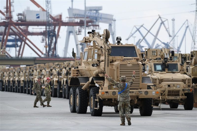 USA entsenden mehr Ausrüstung, Soldaten nach Polen