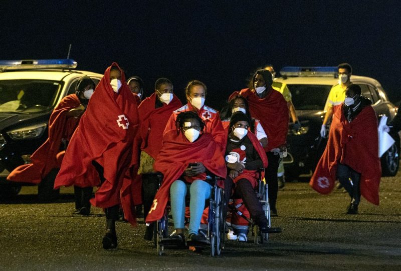 Über 100 Migranten erreichen spanische Insel Lanzarote auf Floßen