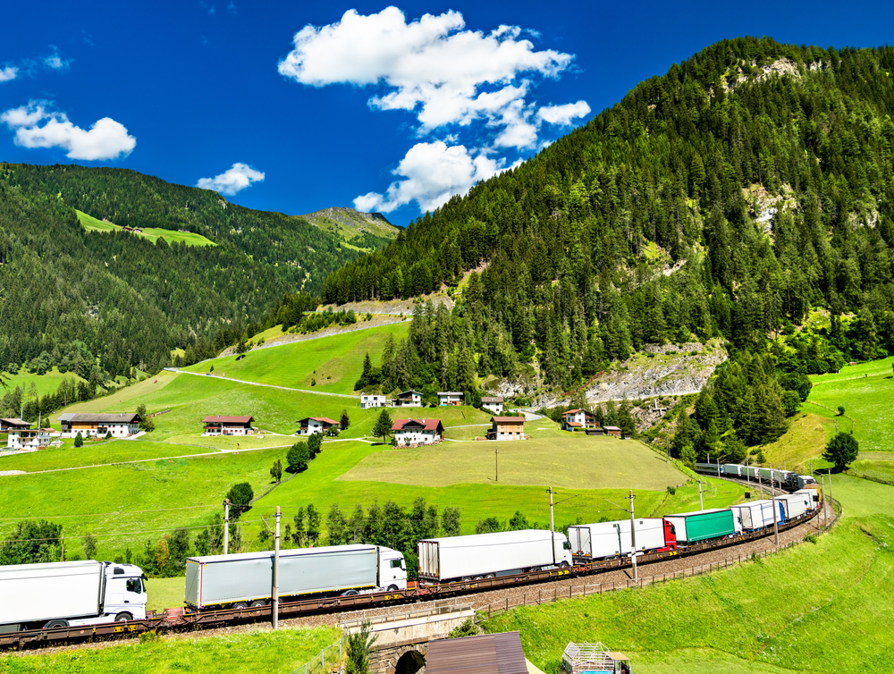 Trucks,Crossing,The,Alps,By,Rail,At,The,Brenner,Pass