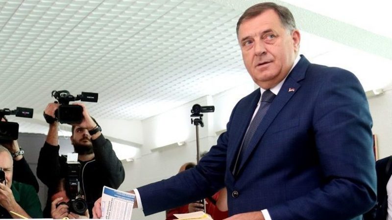 EU-Abgeordneter: Serbenführer steht Bosniens EU-Beitritt im Weg
