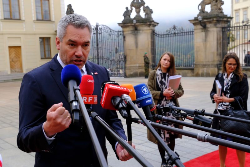 Österreich will zusätzliche Soldaten zu NATO-Mission im Kosovo entsenden