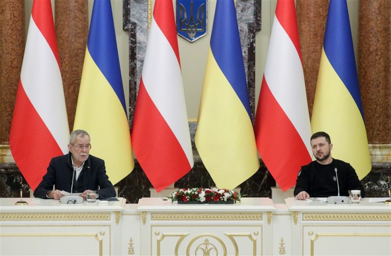 Österreichs Präsident verspricht bei Besuch weitere Hilfe für Ukraine