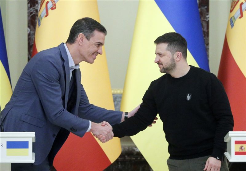 Sanchez besucht Ukraine zum zweiten Mal, sagt "volle Unterstützung" zu