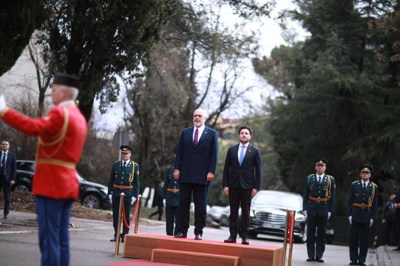 Albanien und Montenegro: Abkommen und Unterstützung für Kosovo-Dialog