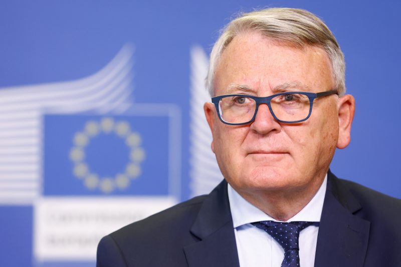 EU-Kommissar fordert bessere Bezahlung in der Pflege