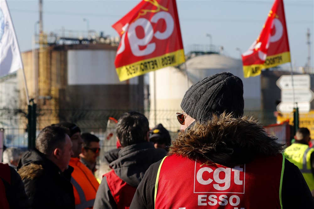 CGT Union strike against planned pension reform, in Martigues