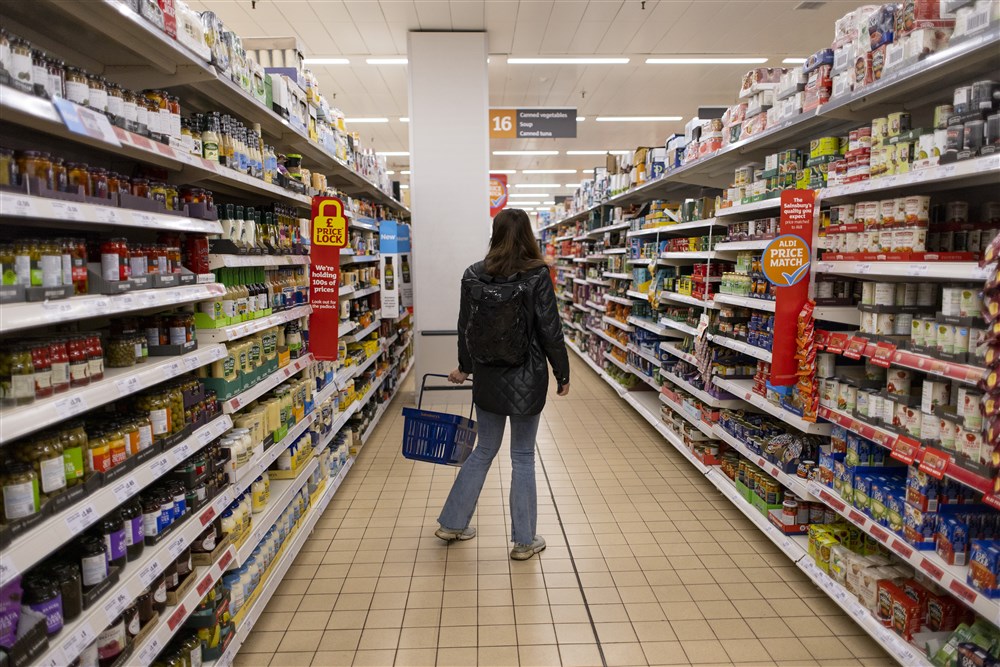 UK inflation rate falls but food inflation remains high