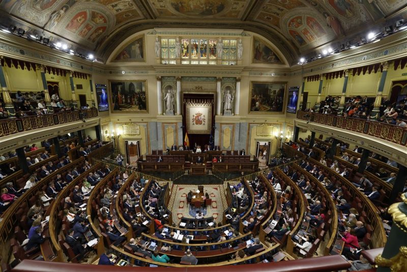 Spanien: Misstrauensantrag gegen Ministerpräsident gescheitert