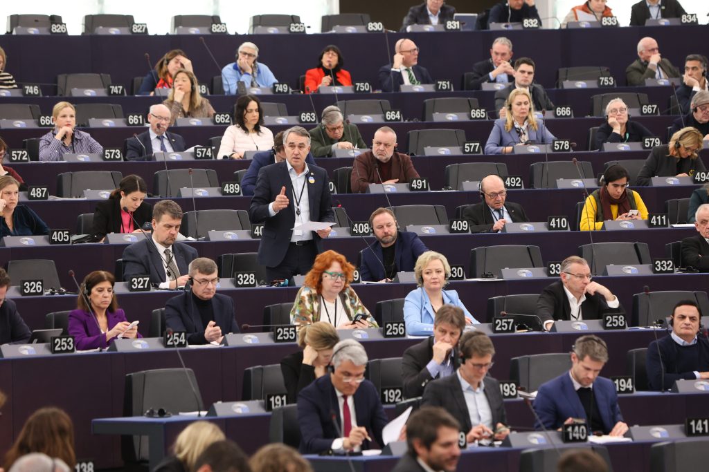 EP-144948B_plenary_16_Votes
