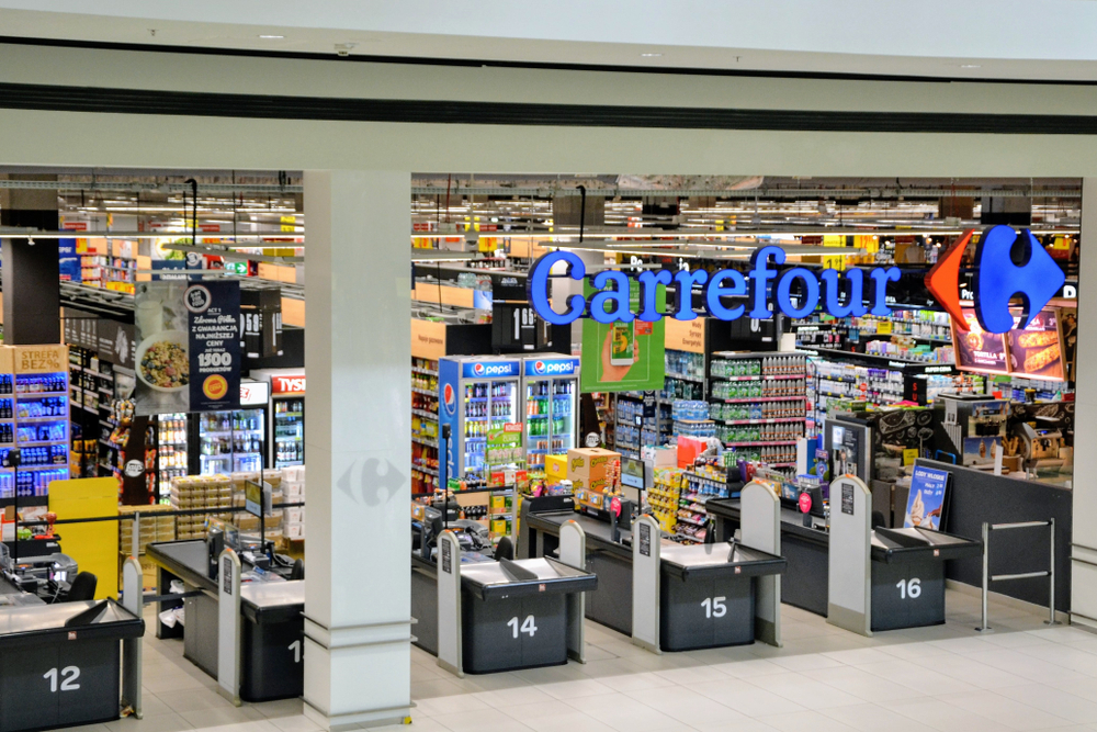 Warsaw,,Poland,-,October,7,2018:,The,Interior,Of,Carrefour