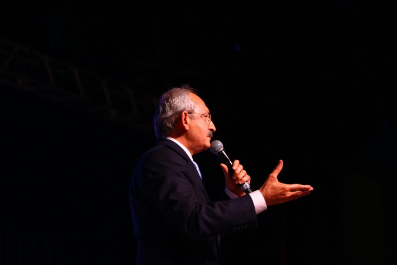 Türkei: Zwei Monate vor den Wahlen liegt Erdogan hinten