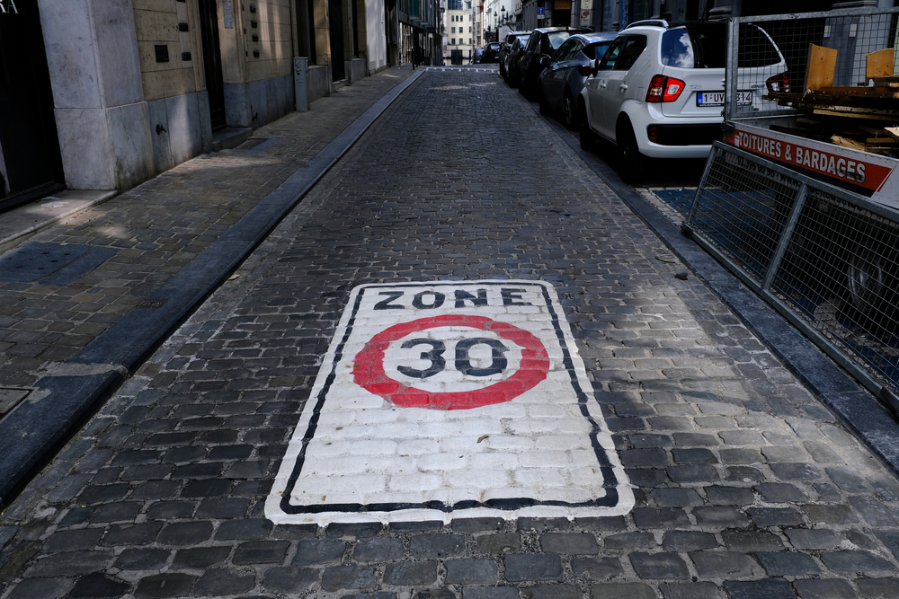 A,Traffic,Sign,Of,30km/h,Speed,Limit,Zone,Sign,In