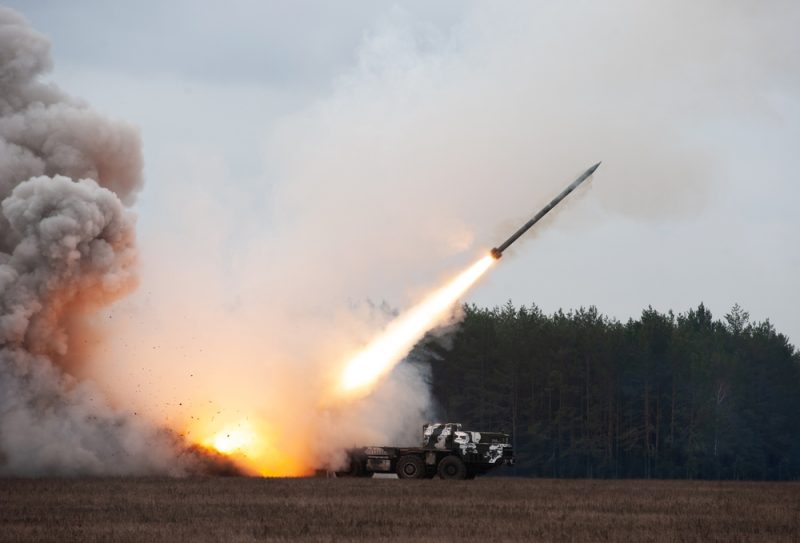 Schweden schickt Ukraine Artillerie, stockt britische Bestände auf