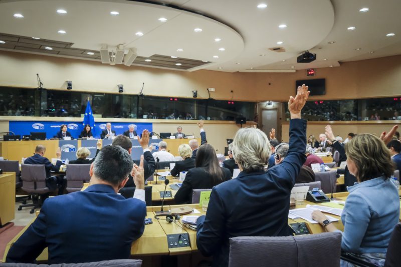 EU-Abgeordnete fordern Neuverhandlung des EU-US-Datentransferrahmens