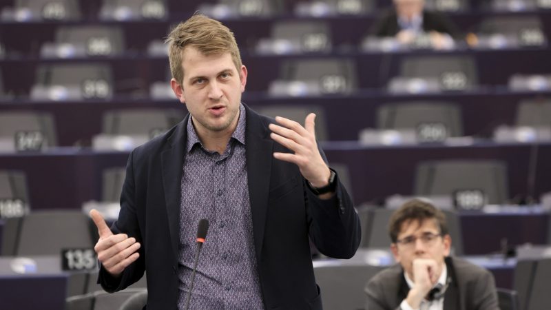 EU-Abgeordneter: Macron wird Anstieg des europäischen CO2-Preis begrenzen