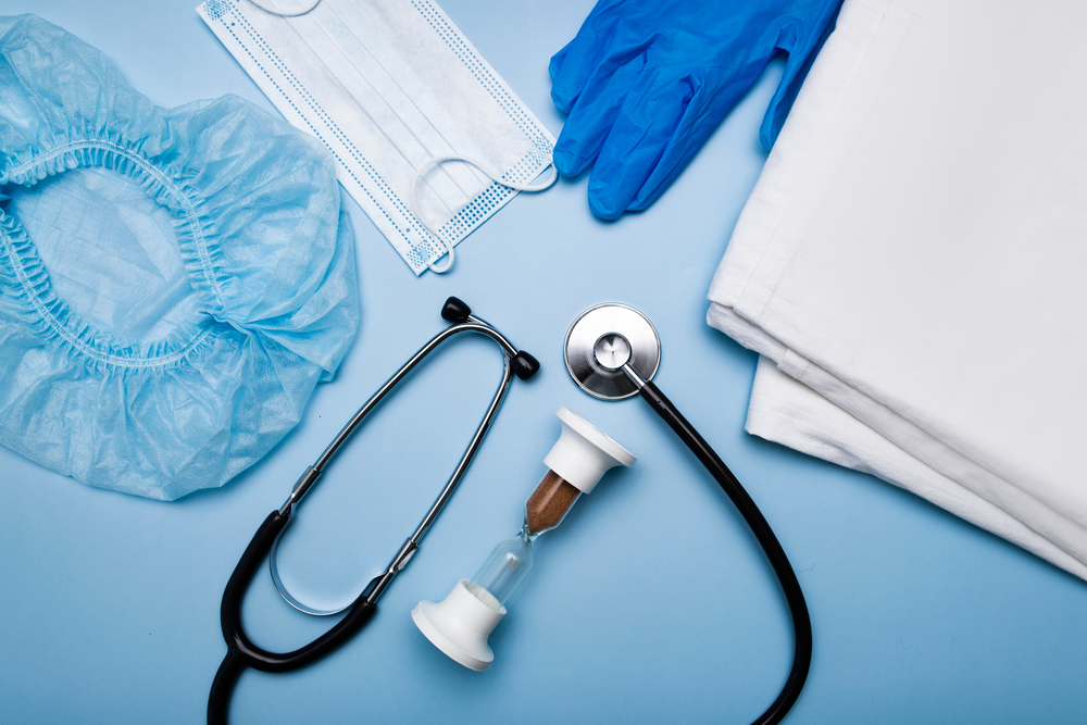 Items,For,The,Doctor,Injection,Syringe,,Gloves,,Protective,Mask,And