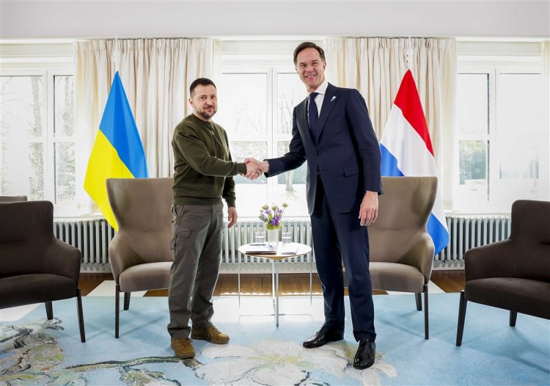 Timing von Selenskyj-Besuch: Populisten kritisieren Rutte