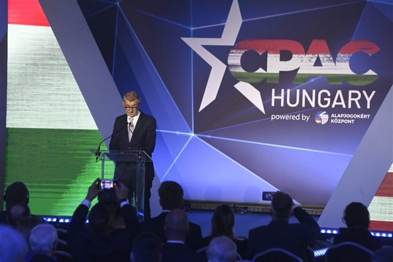 Konferenz mit Orban: Europas Liberale stellen Babis infrage