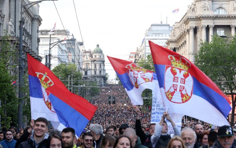 „Serbien gegen Gewalt": Dritter Protest legt Belgrad lahm