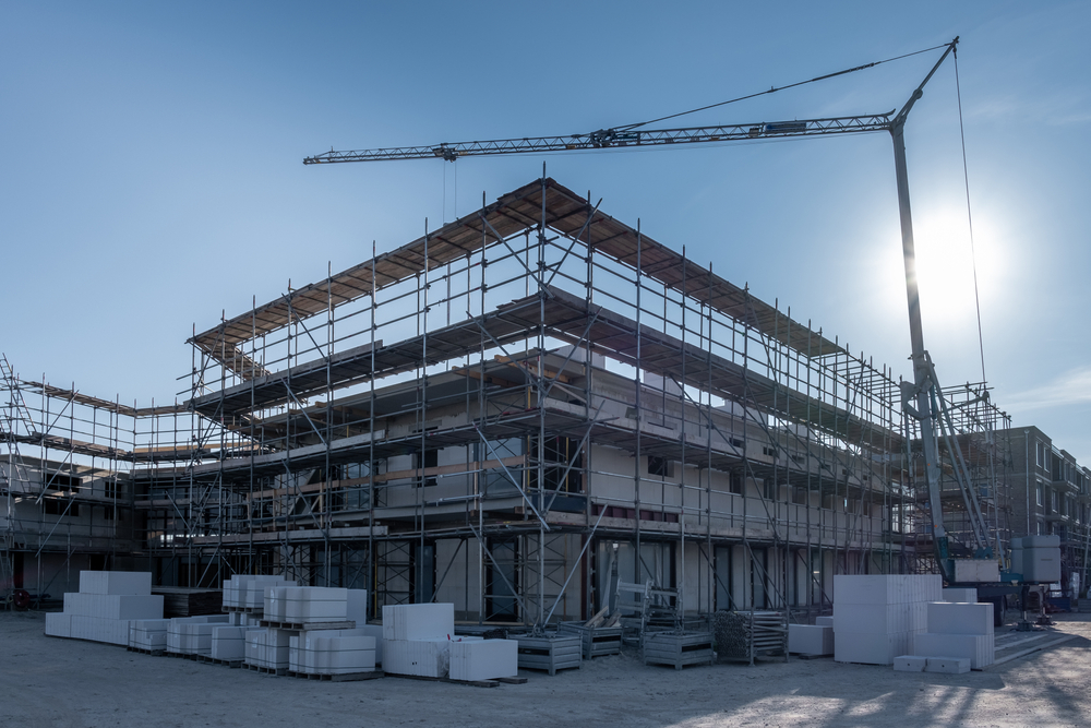 Construction,Site,Of,New,Dutch,Suburban,Area,With,Modern,Family